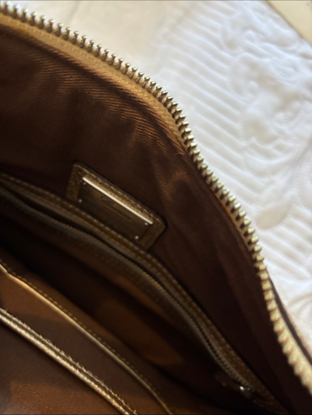 New Vintage Lauren Ralph Lauren Metallic Gold Pebbled Leather Shoulder Bag - Picture 5 of 5